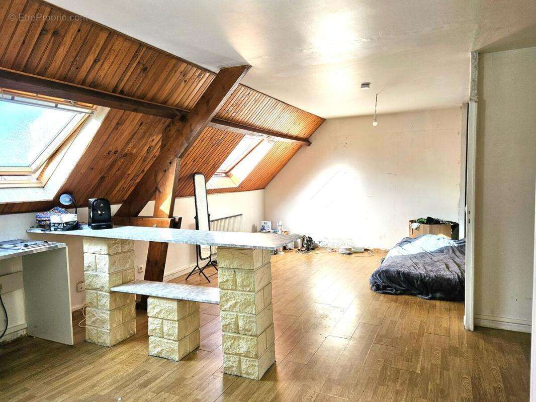 Maison à HOUDAN