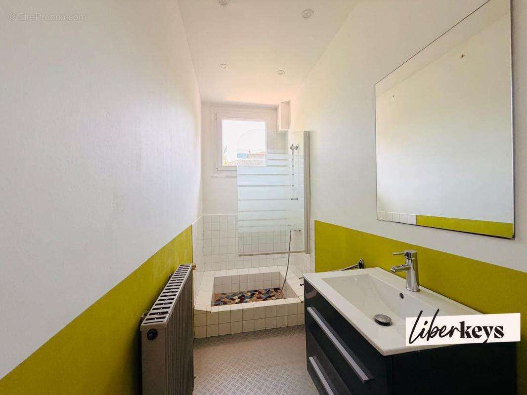 La châtaigneraie – maison de ville 269 m² avec studio indépendant : résidence familiale ou investissement locatif à fort potenti - photo 10
