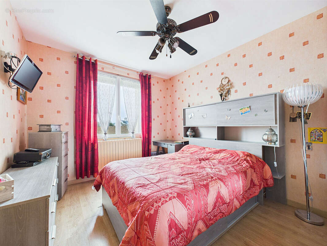 Maison à SAINT-ELOY-LES-MINES