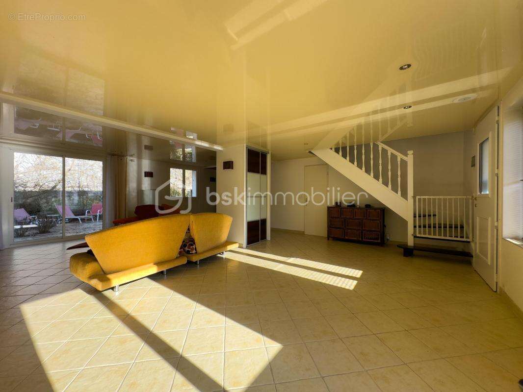 Maison à SOISY-SUR-SEINE