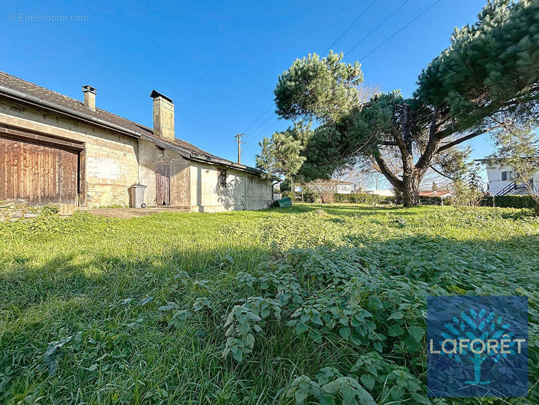 Maison à SAINT-GEOURS-DE-MAREMNE