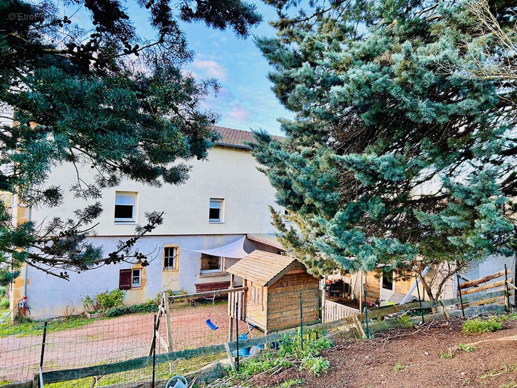 Maison à SAINT-DENIS-DE-CABANNE