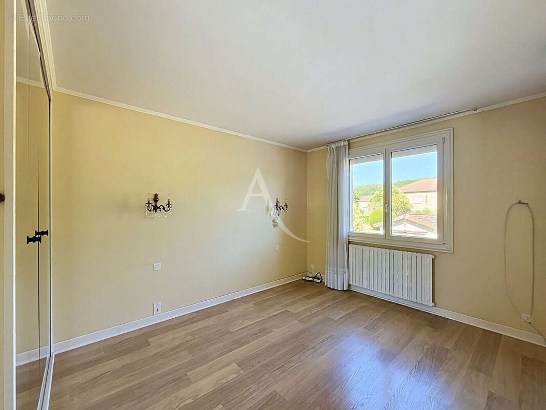 Jolie maison de 3 chambres avec ascenseur proche centre - photo 6