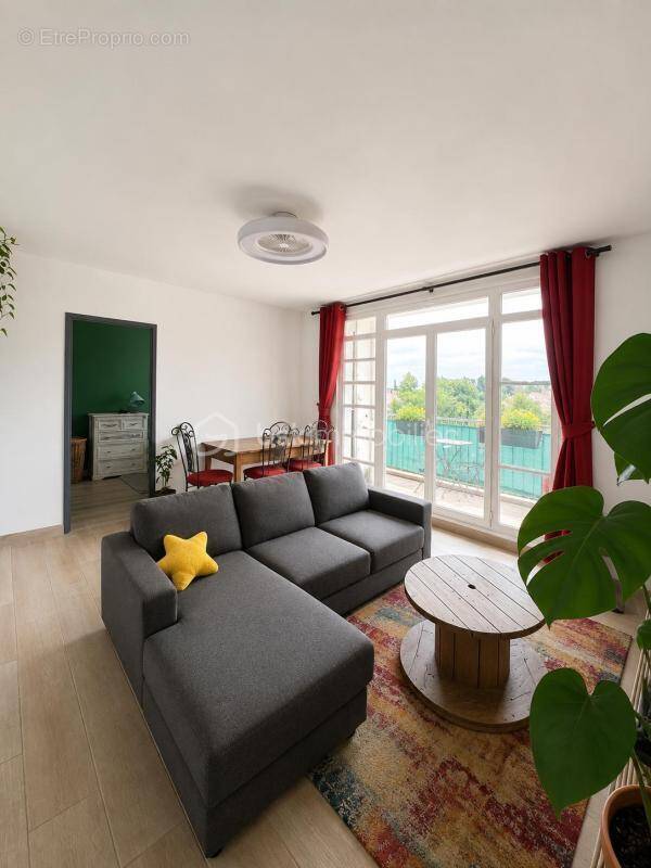 Appartement à PIERRE-BENITE