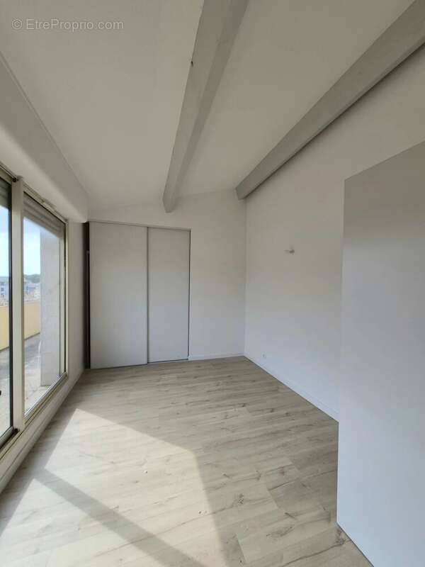 Appartement t5 dernier etage/ quartier edf - photo 6