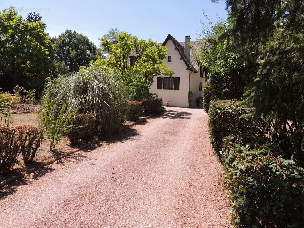 Maison 166 m² à Drulhe  - photo 3