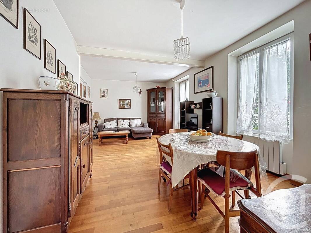 Maison à DAMMARIE-LES-LYS