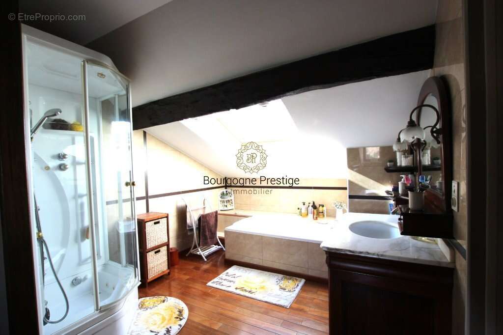 Maison à SENNECEY-LE-GRAND