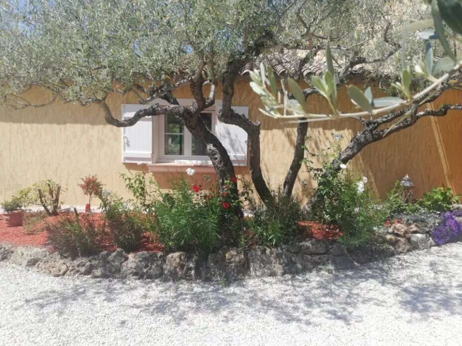 Maison à SAINT-ANTONIN-DU-VAR