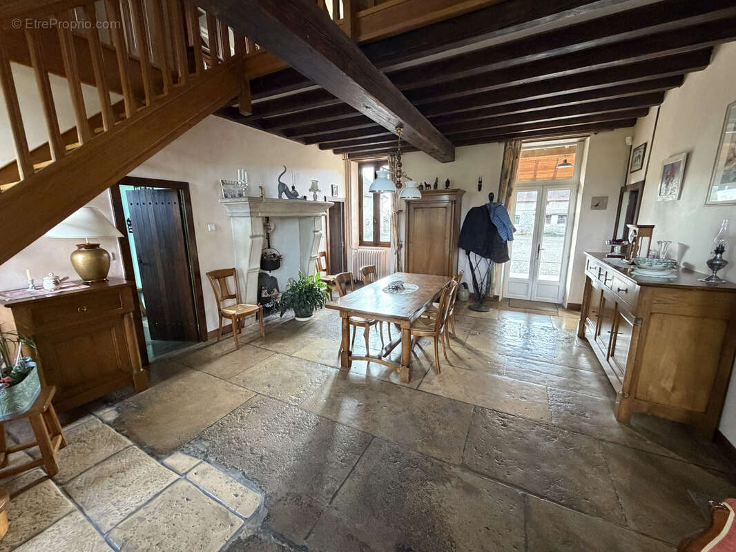 Maison à SAINT-GERMAIN-DES-FOSSES