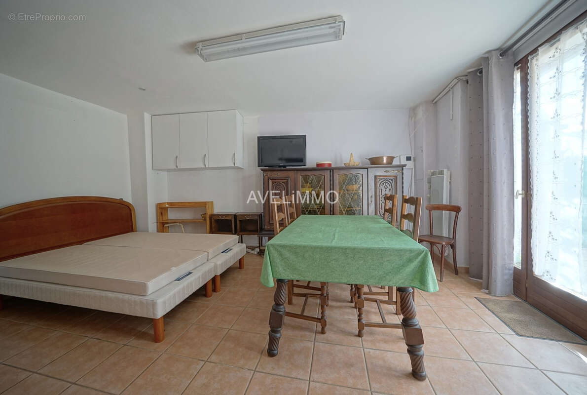 Maison ancienne avec dépendance - photo 14