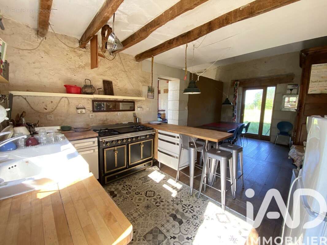 Maison 256 m² à Saint-Hippolyte  - photo 5