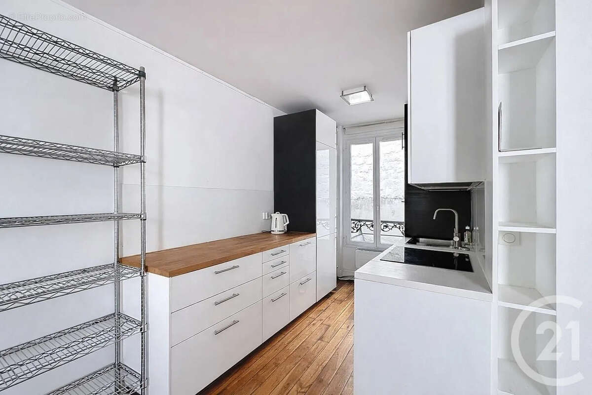 Appartement à PARIS-14E