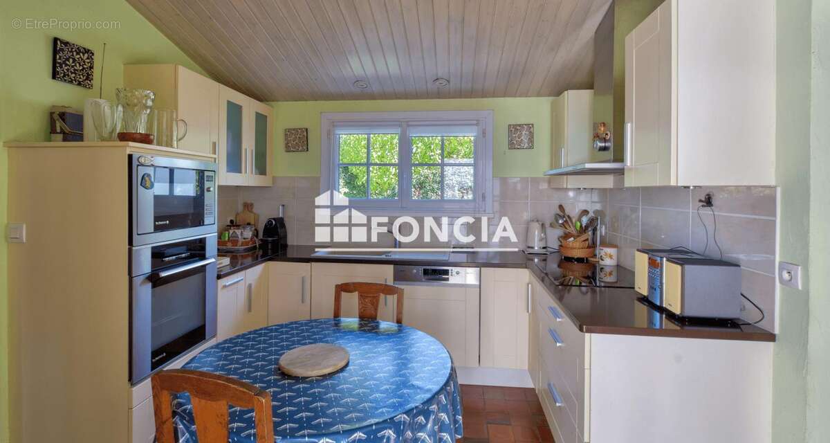 Maison à SAINTE-SOULLE