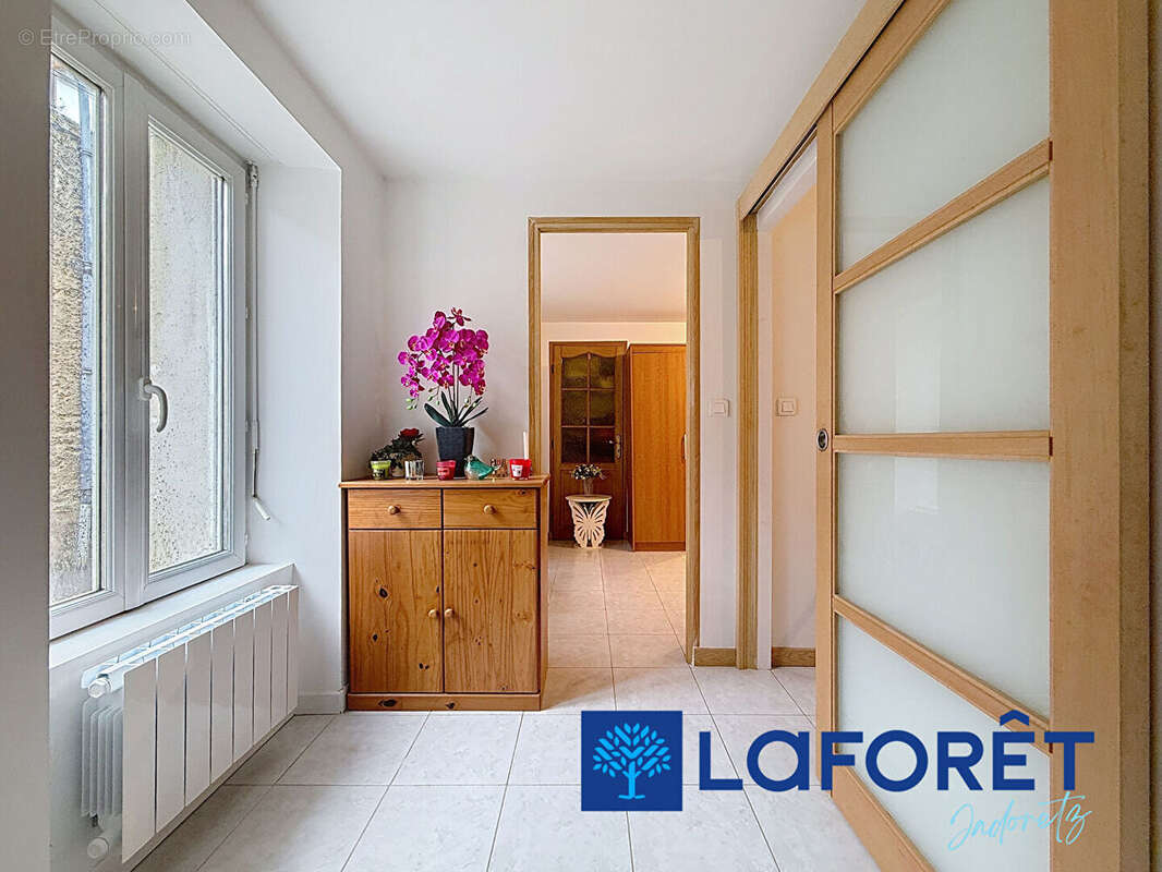 Appartement à CHEMERE
