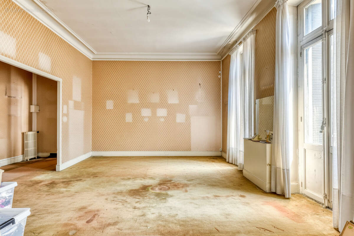 Hotel particulier du XIXe avec jardin et grand garage - photo 11