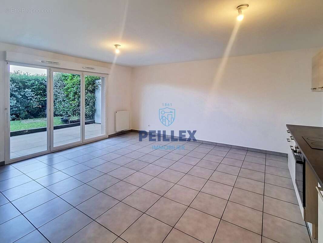 Appartement à DOUVAINE