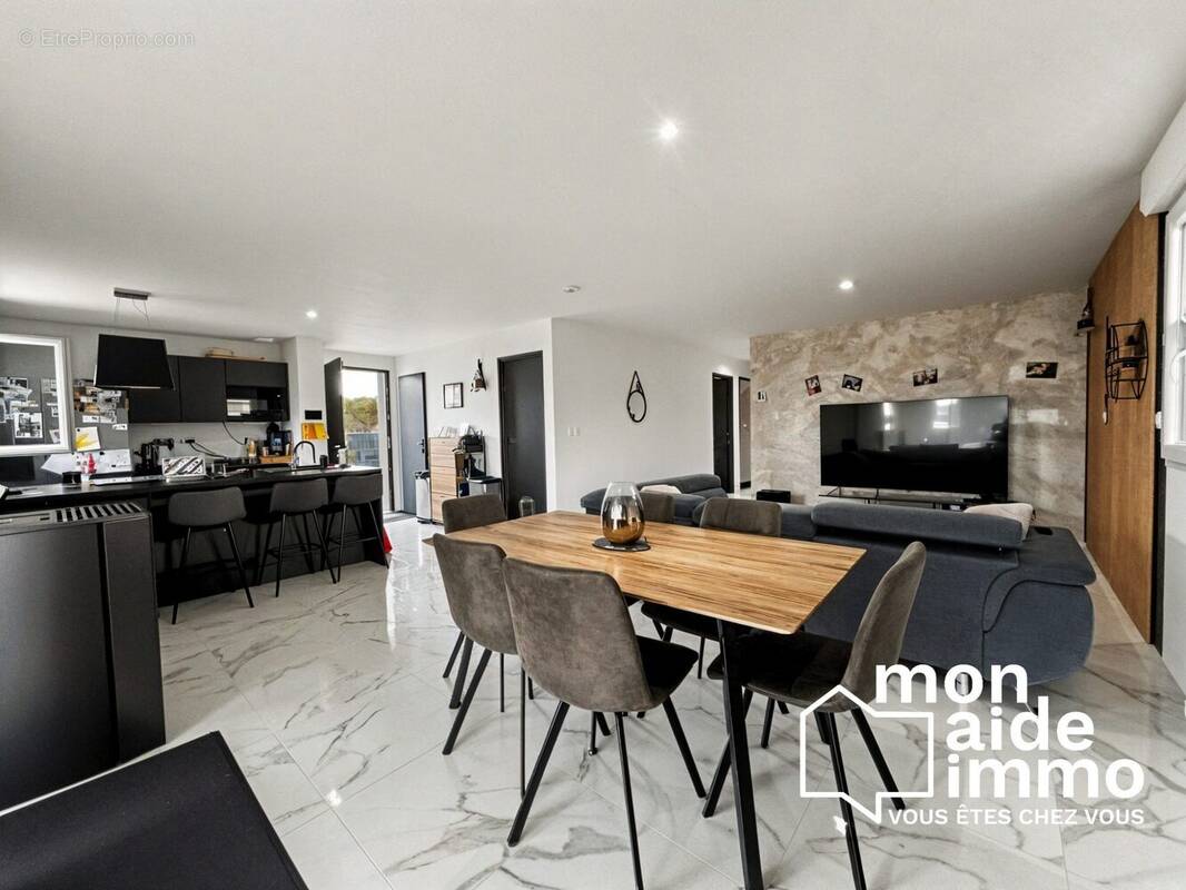 Maison à SAINT-SEURIN-SUR-L&#039;ISLE