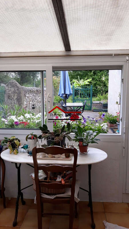 Maison à AINAY-LE-CHATEAU