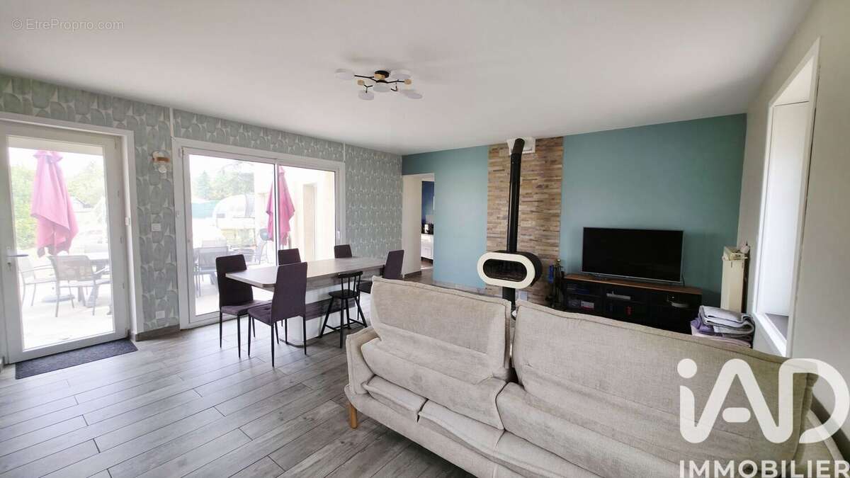 Photo 5 - Maison à VEAUCHE