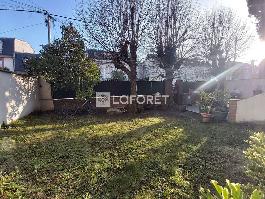 Appartement à LE RAINCY