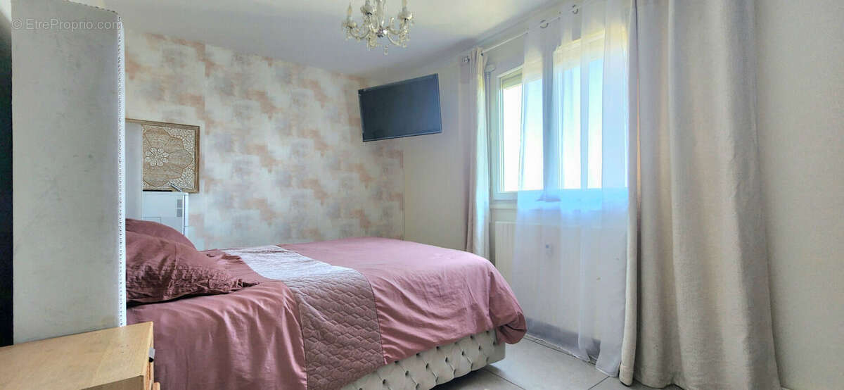 Appartement à SAINT-GRATIEN