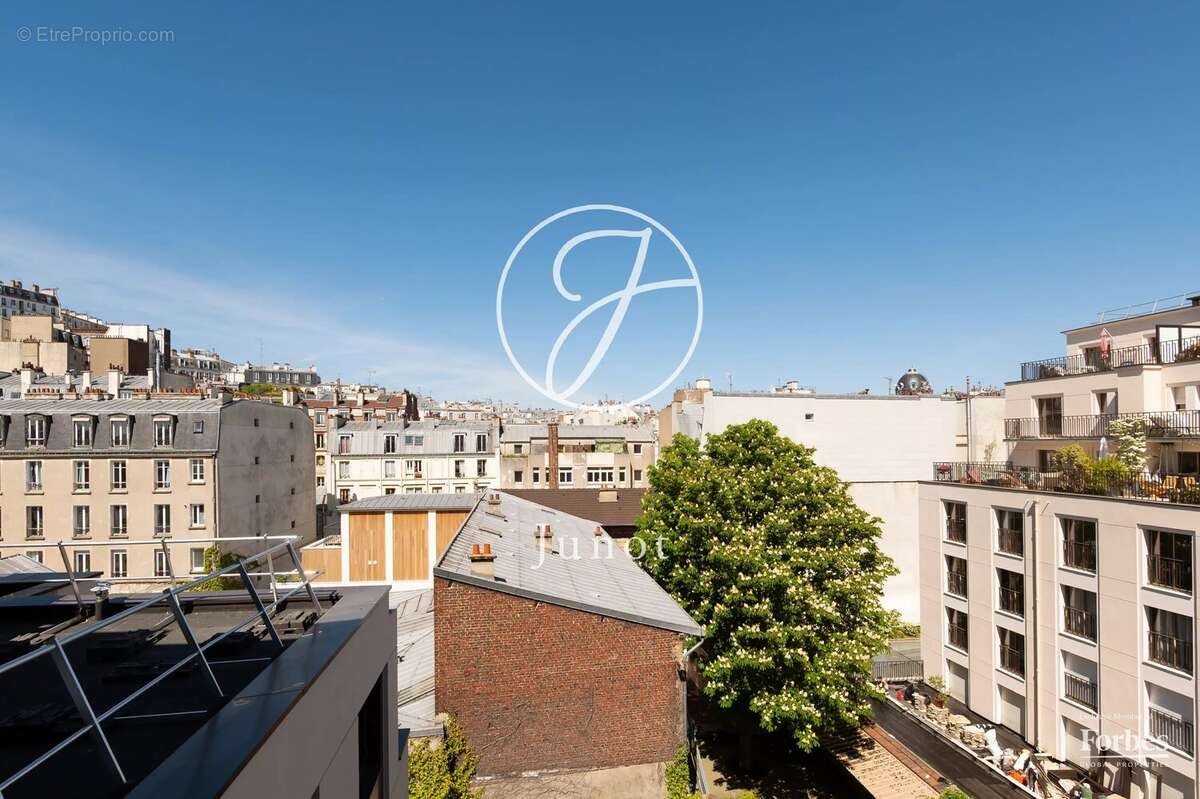 Appartement à PARIS-18E