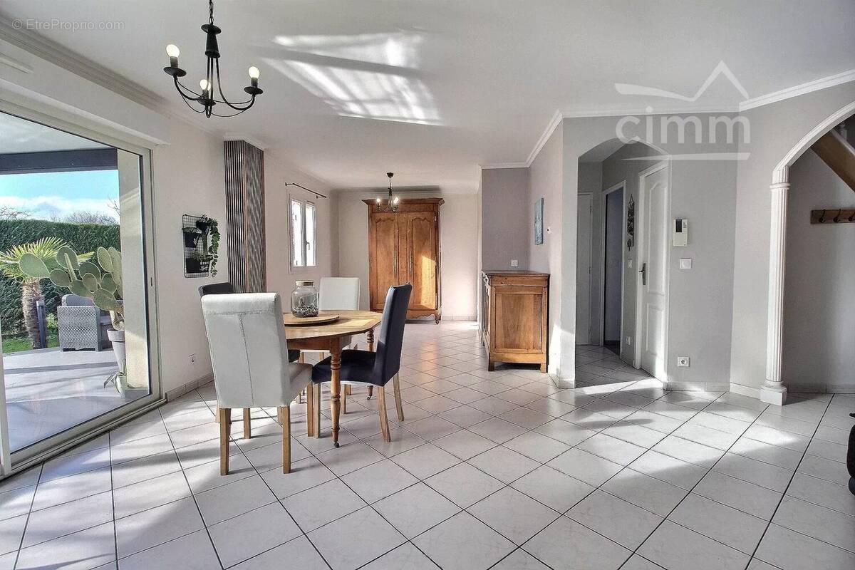 Maison à CHAMBRAY-LES-TOURS