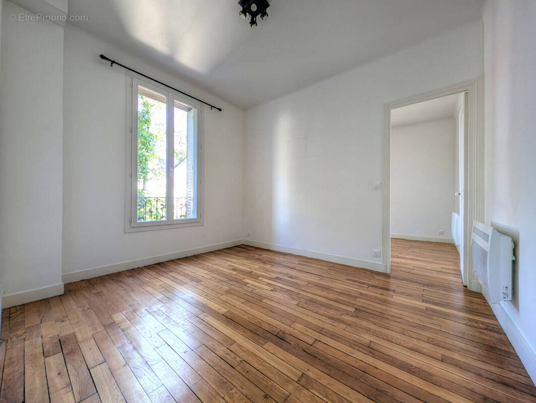 Appartement à LA GARENNE-COLOMBES