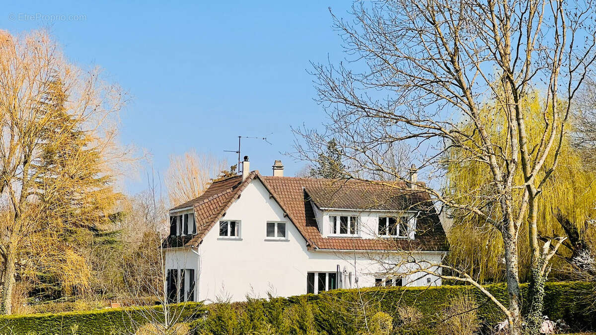 Maison à MAULE