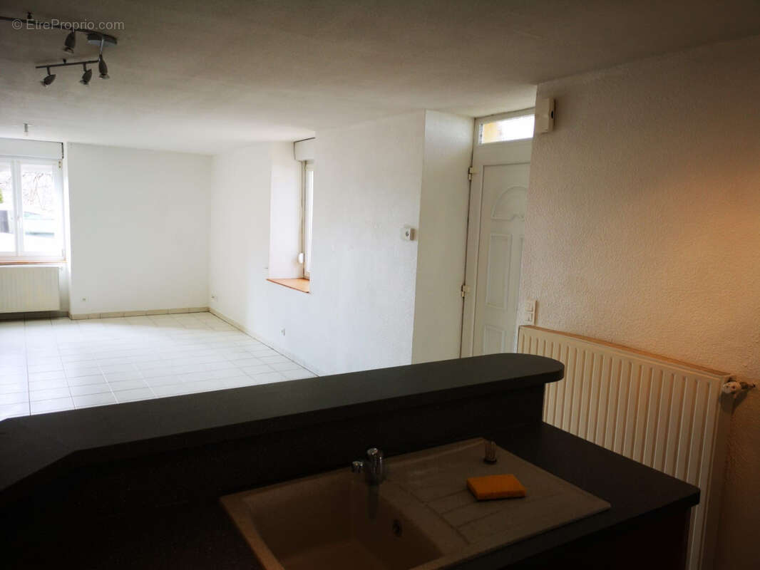 Appartement à SAINT-GORGON-MAIN