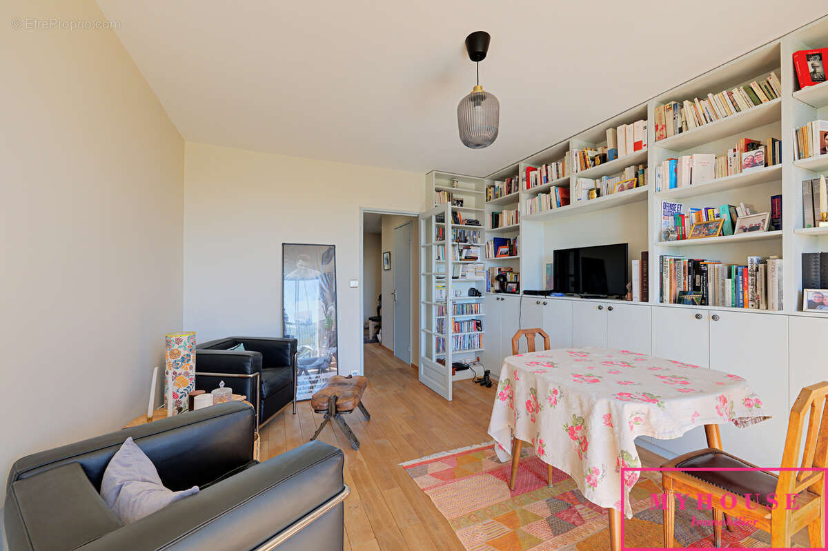Appartement à BAGNEUX