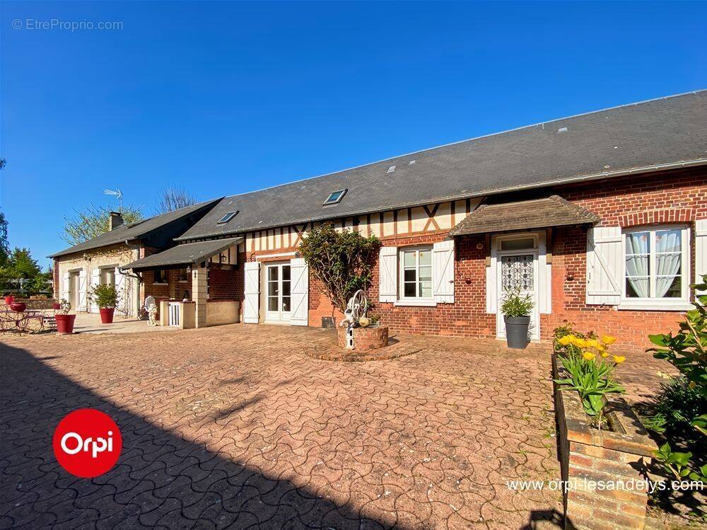 Maison à SAINT-CLAIR-SUR-EPTE