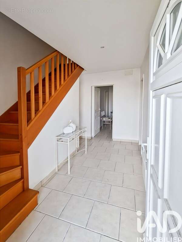 Maison 167 m² à Vineuil  - photo 3