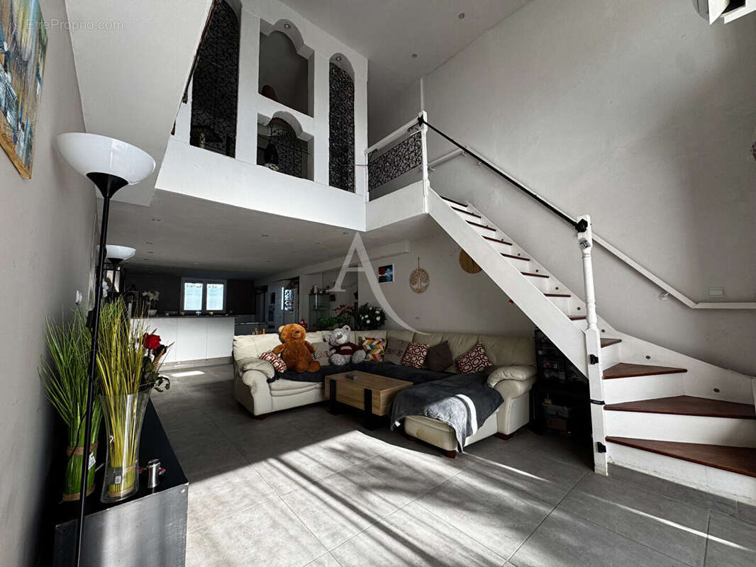 Maison à LEZIGNAN-CORBIERES
