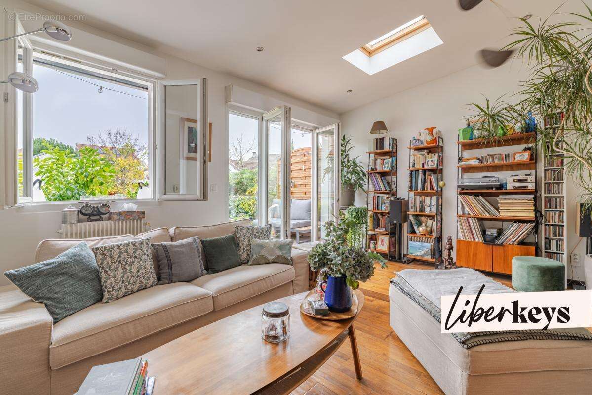 Maison à SAINT-MAUR-DES-FOSSES