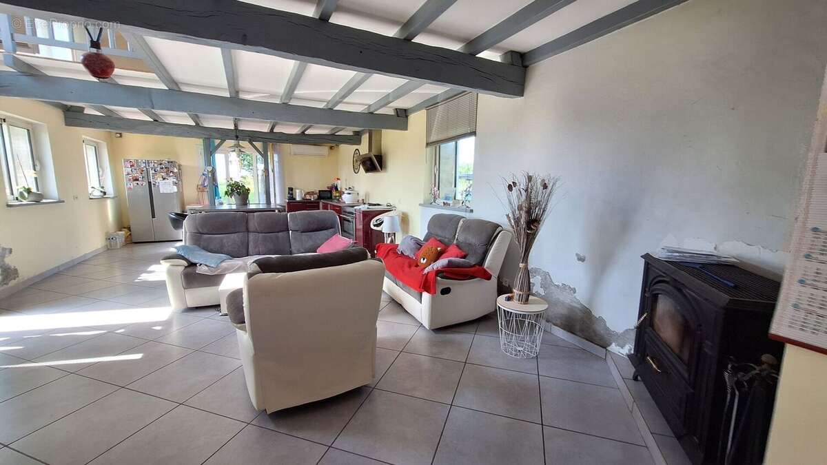 Living room 2 / sejour