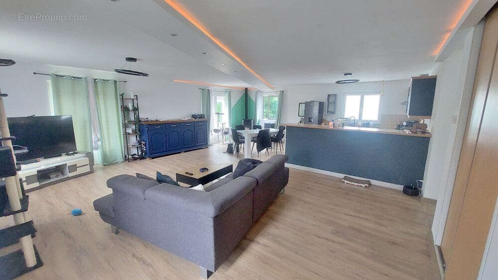 Maison de plain-pied sur Plateau de Blamont 107 m2 - 643m2 de terrain plat et arboré - photo 3