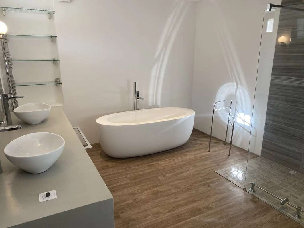 Maison à BARBEZIEUX-SAINT-HILAIRE