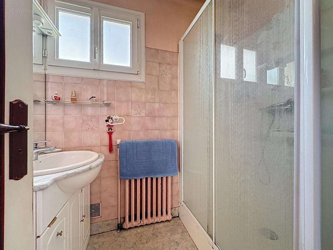 Maison à LA CHAPELLE-LAUNAY