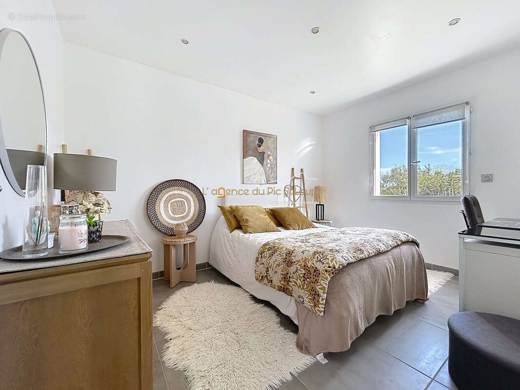 Maison à SAINT-JEAN-DE-CUCULLES