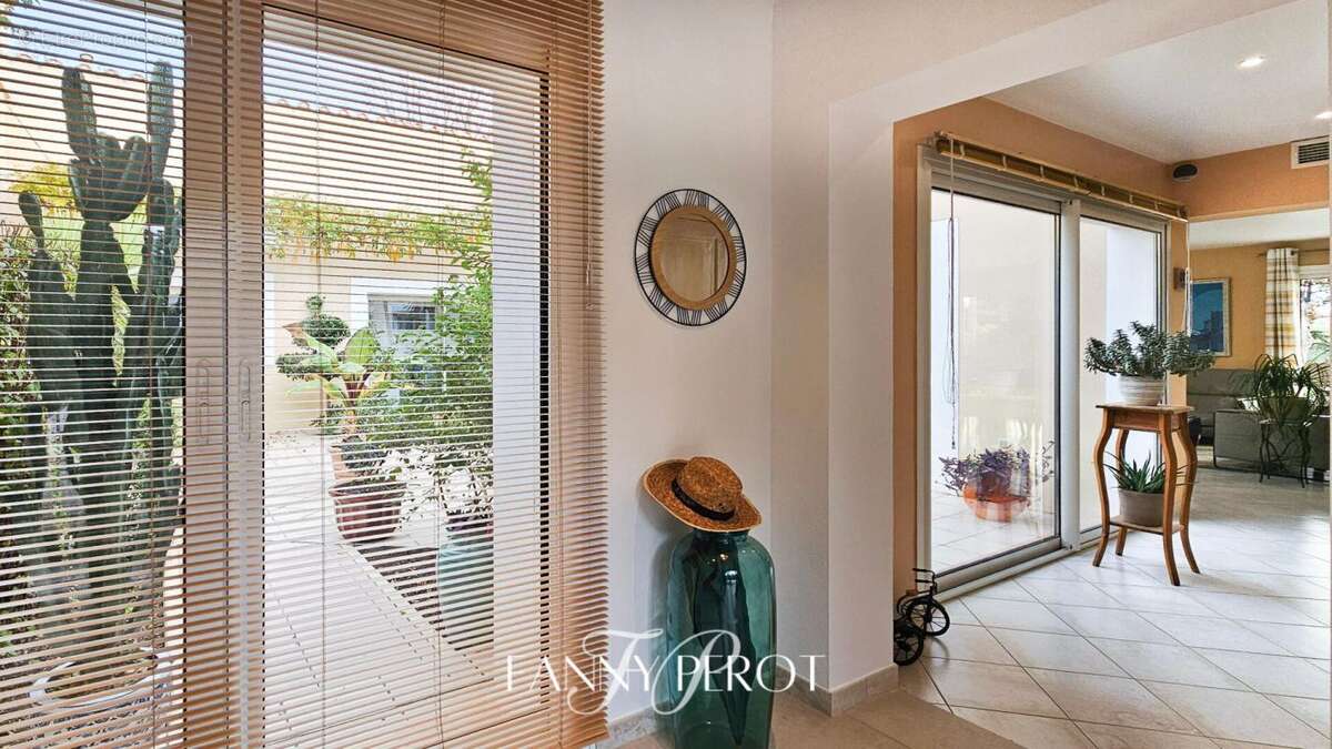 Maison à SAINT-CYPRIEN