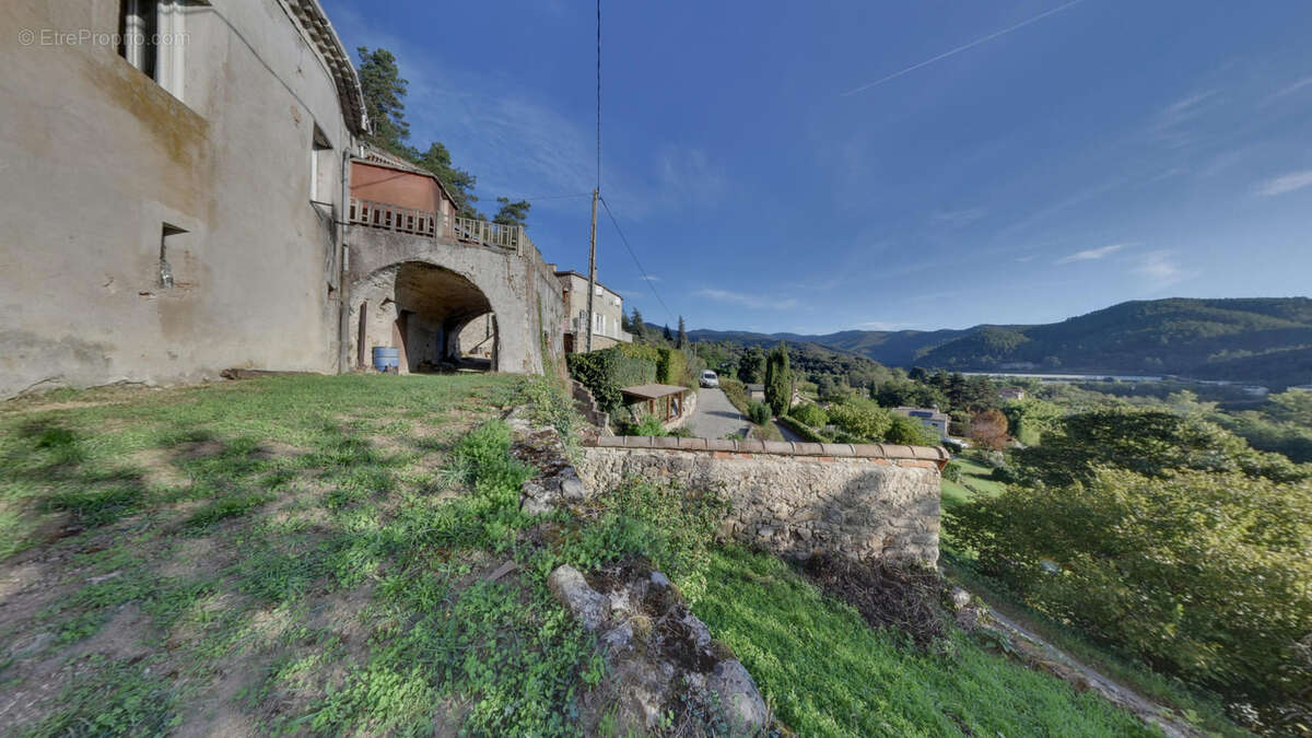 Maison à SAINT-FORTUNAT-SUR-EYRIEUX