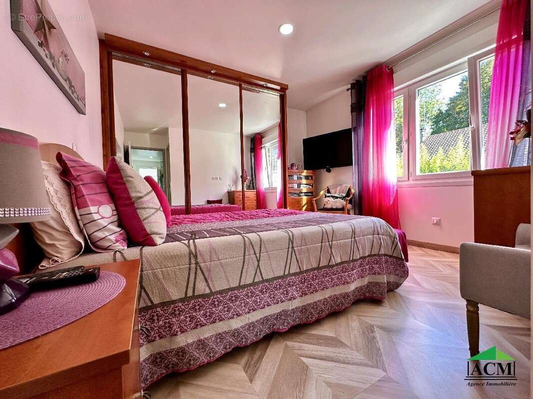 Maison à MERY-SUR-OISE