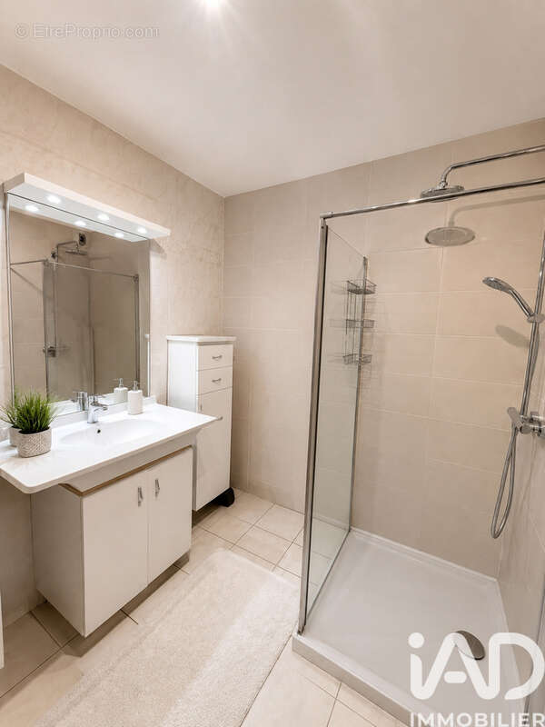 Appartement 92 m² à Moulins-Les-Metz  - photo 7