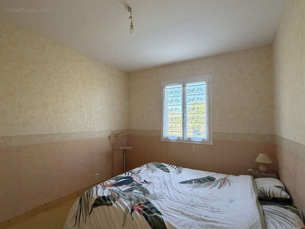 Maison à MONTAMISE