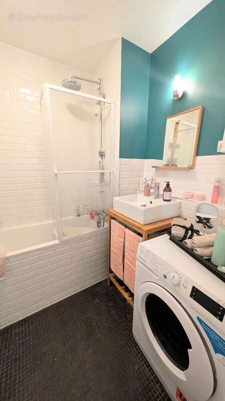 Appartement à PARIS-19E