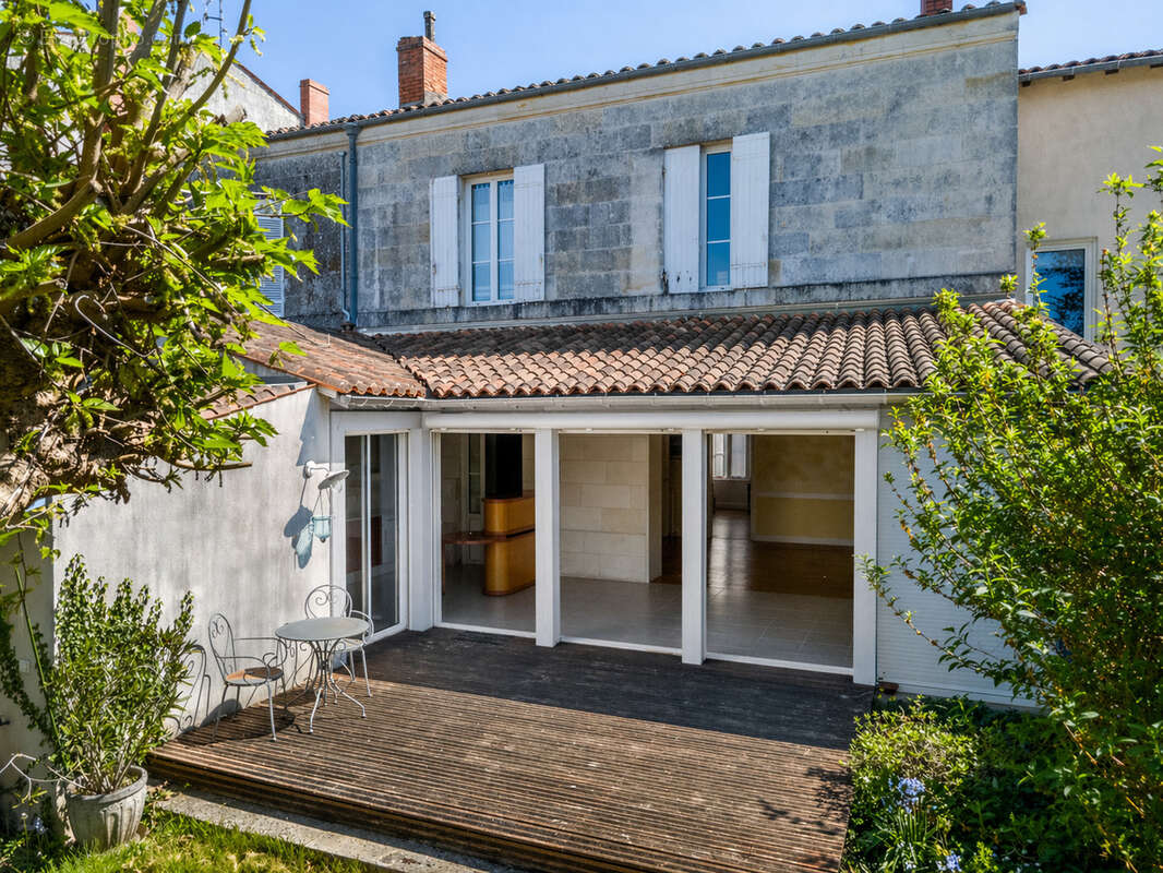 Maison à SAINTES