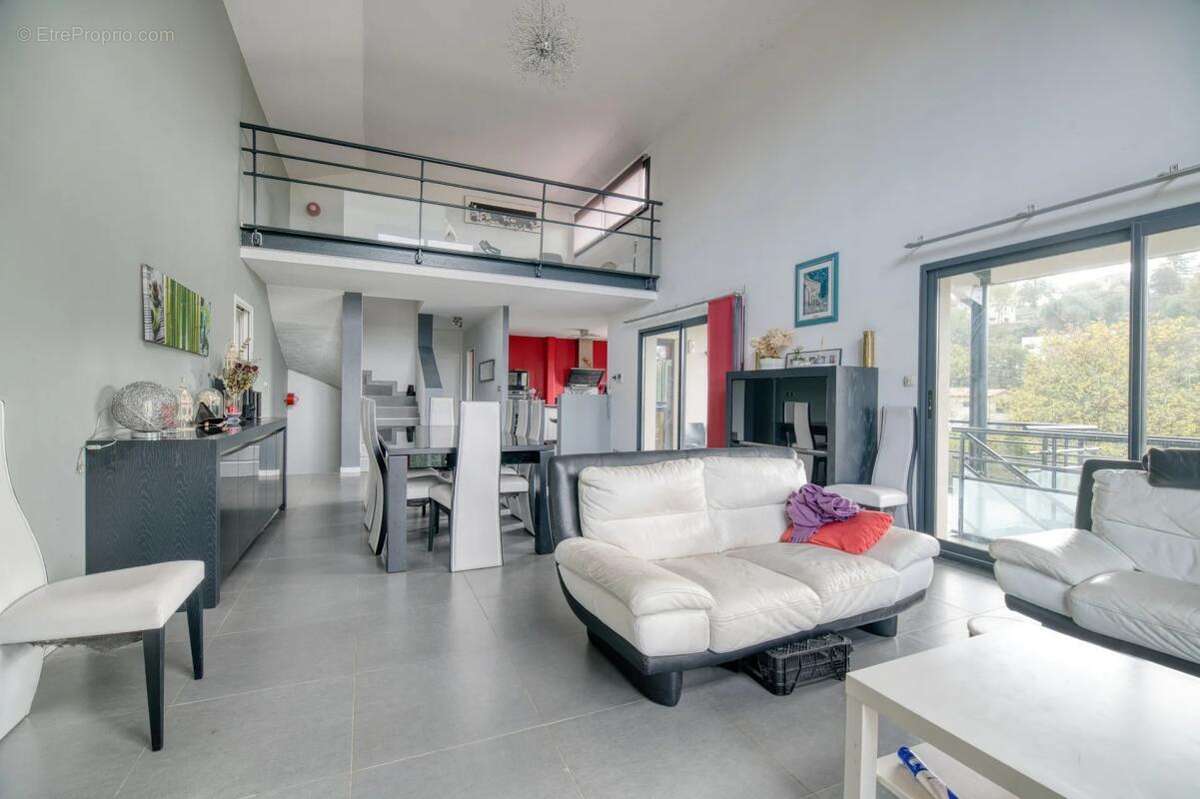 Maison à LACROIX-FALGARDE