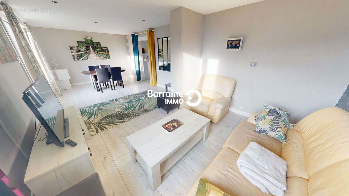 Exclusivité a vendre brest dourjacq appartement t5 79,56 m² dernier étage balcon vue dégagée parking - photo 4